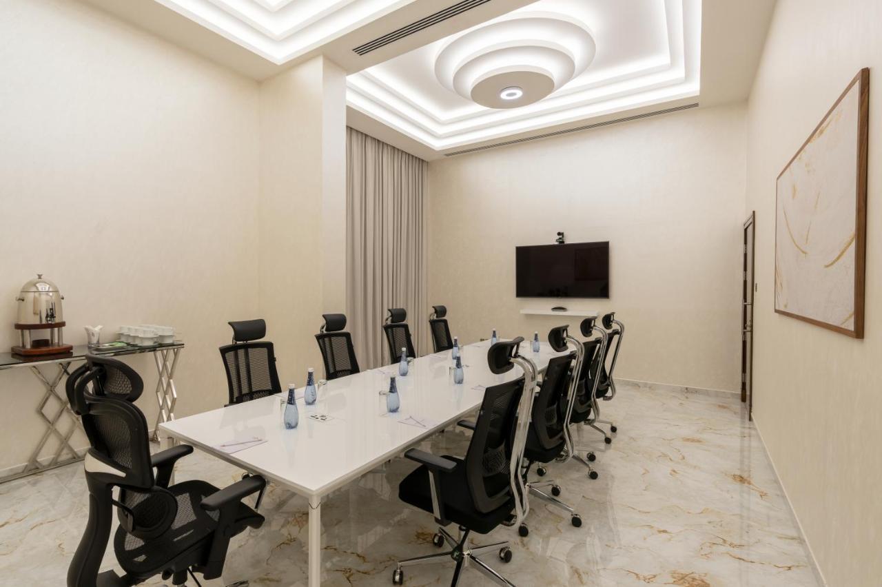 Pyramid Continental Hotel Τζούμπα Εξωτερικό φωτογραφία