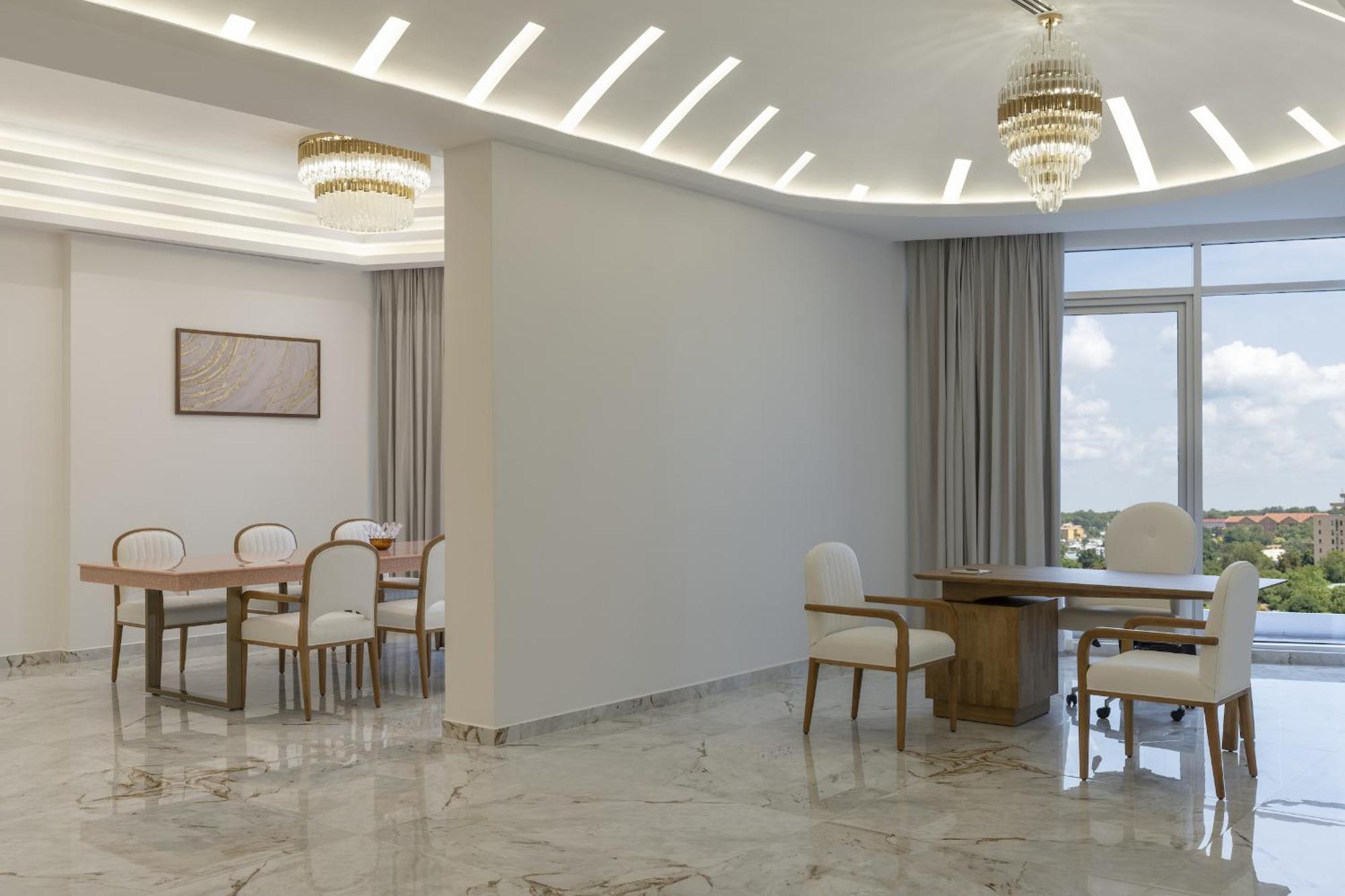 Pyramid Continental Hotel Τζούμπα Δωμάτιο φωτογραφία