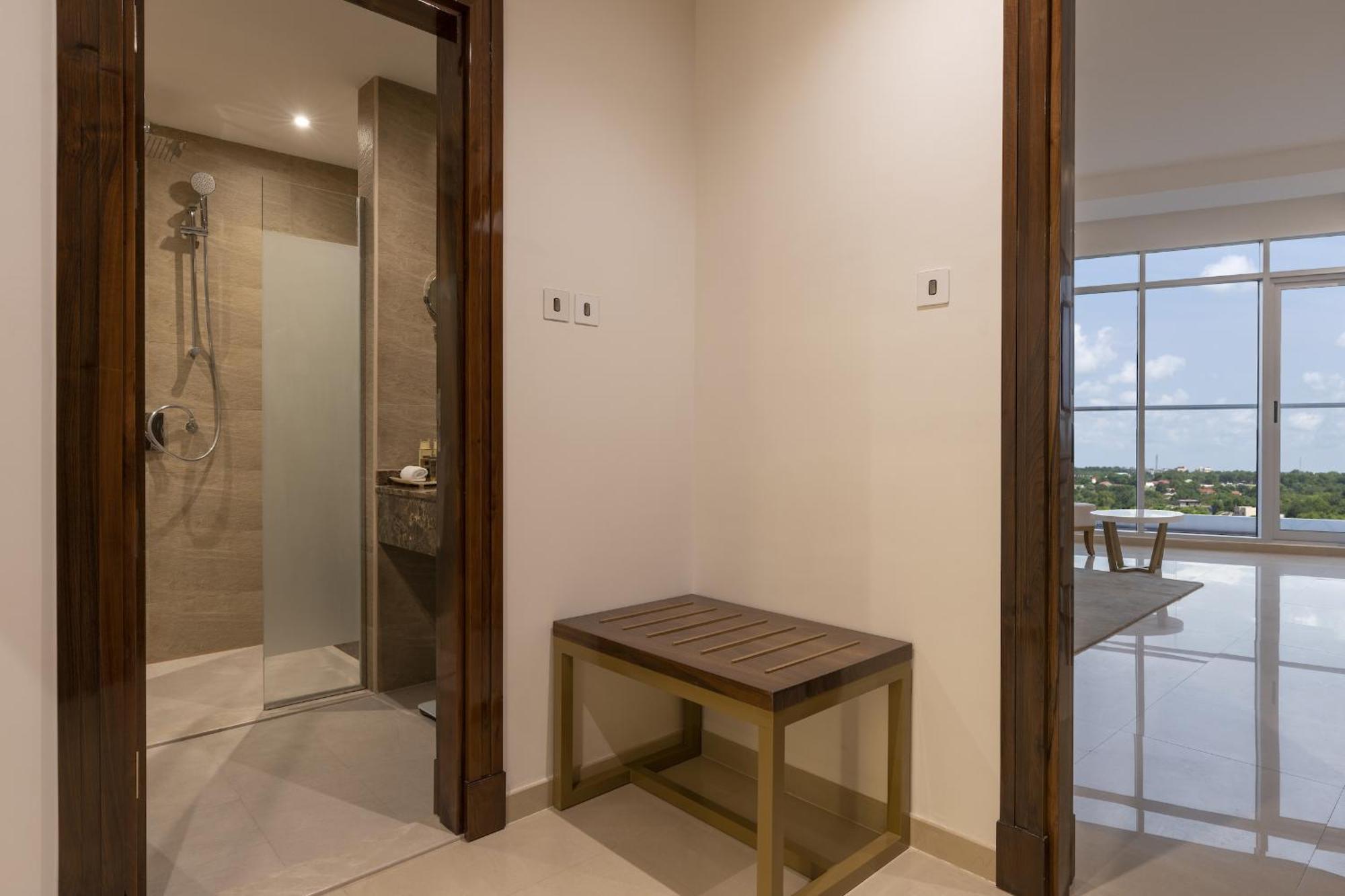 Pyramid Continental Hotel Τζούμπα Εξωτερικό φωτογραφία